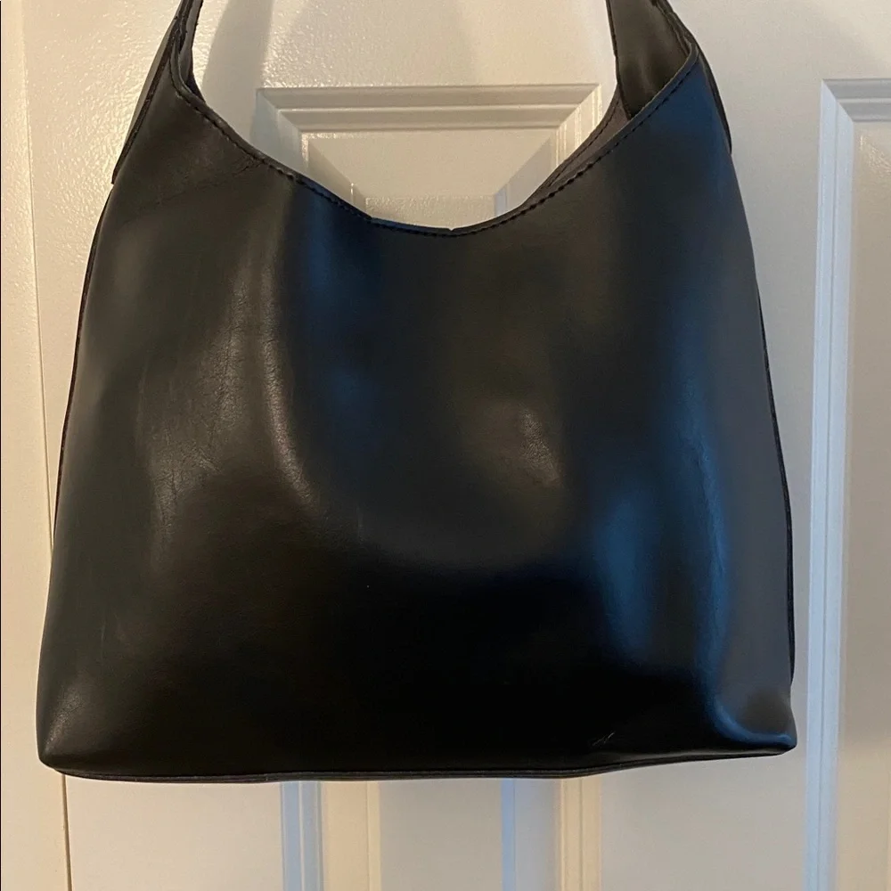 Colton Bucket Bag with Pouch in Black X Revolver 8 OTHER REASONS NEW-Flawed